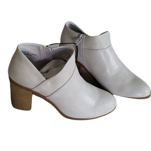 Bone color ankle booties block heel - Picture 1 of 4